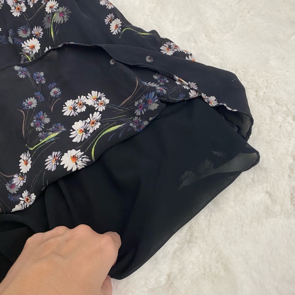 Juicy Couture Floral Flutter Sleeve Dress - Picture 4 of 8